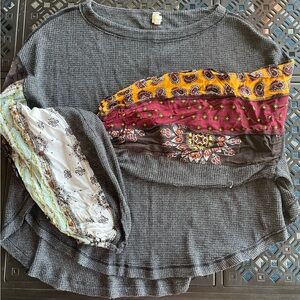 We The Free top size S